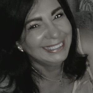 Meet your Posher, Ana maria